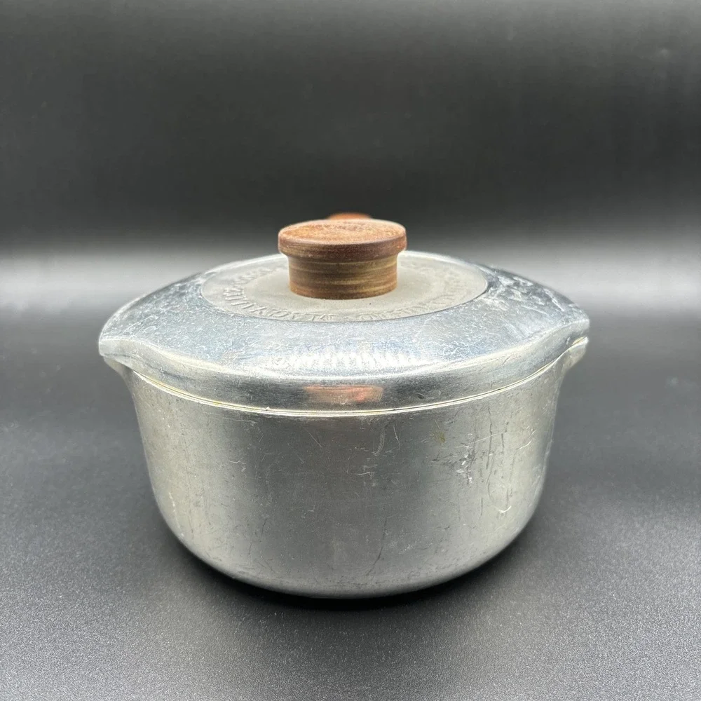 Vtg Magnalite GHC Country Collection #5681 - 1 Qt Sauce Pan Pot With LID .946L